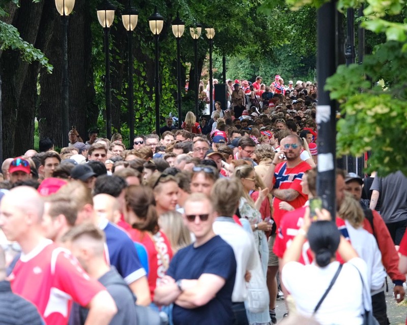 VM-festen i gang: Stappfulle utesteder